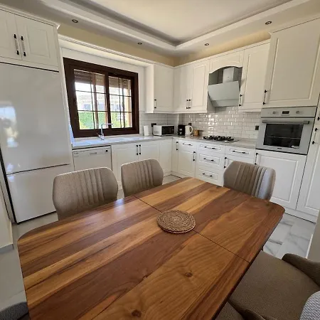 Charming With Swimming Pool * Foça