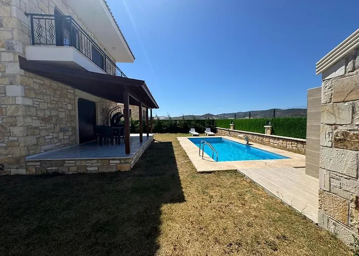 Charming With Swimming Pool * Foca