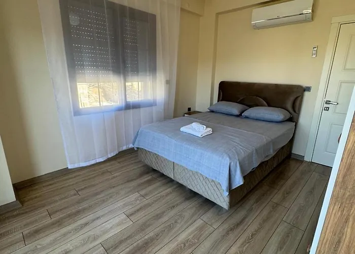 Charming With Swimming Pool *