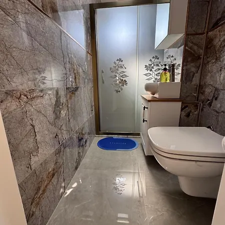 Charming With Swimming Pool *