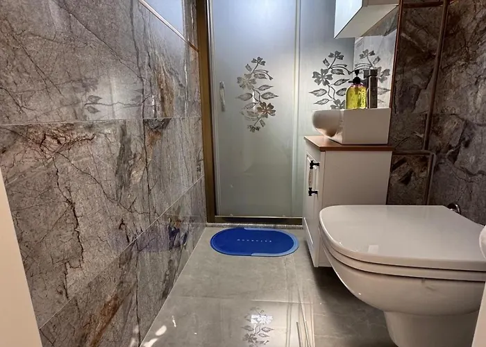 Charming With Swimming Pool *